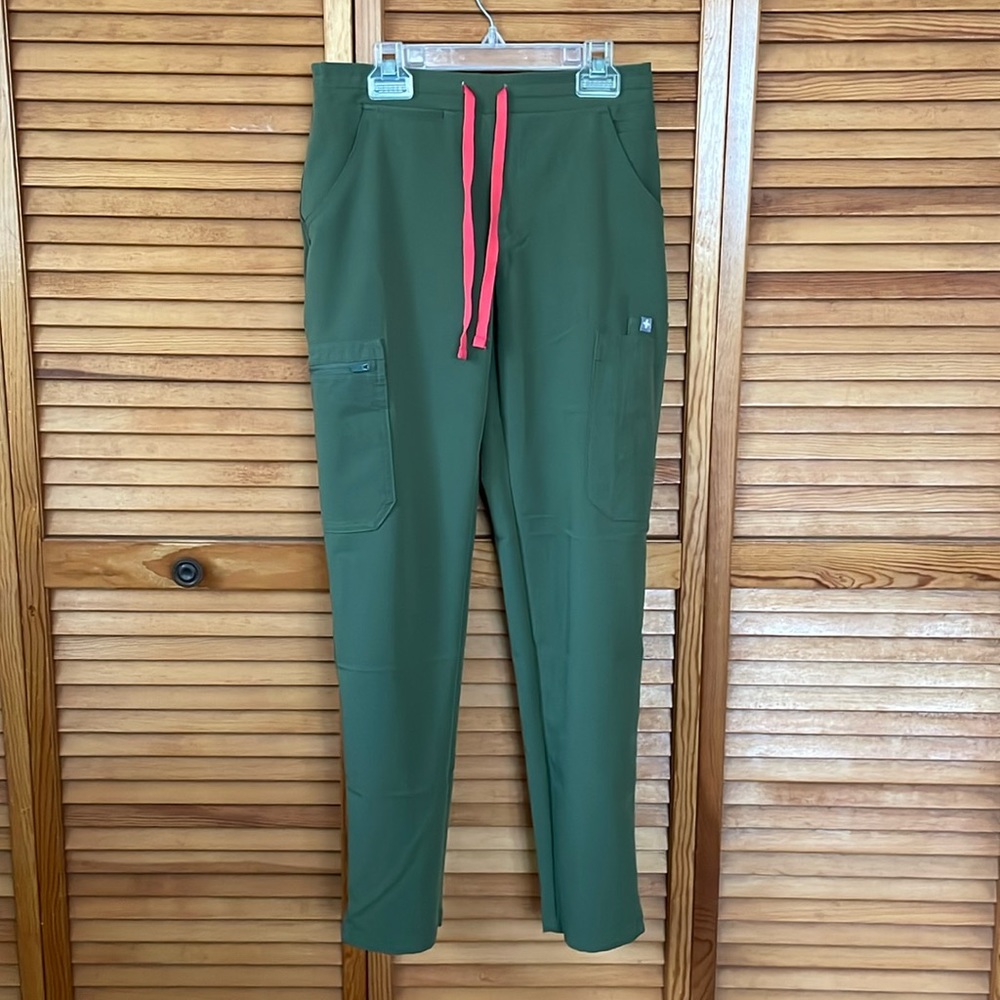 FIGS Yola Skinny Scrub Pant